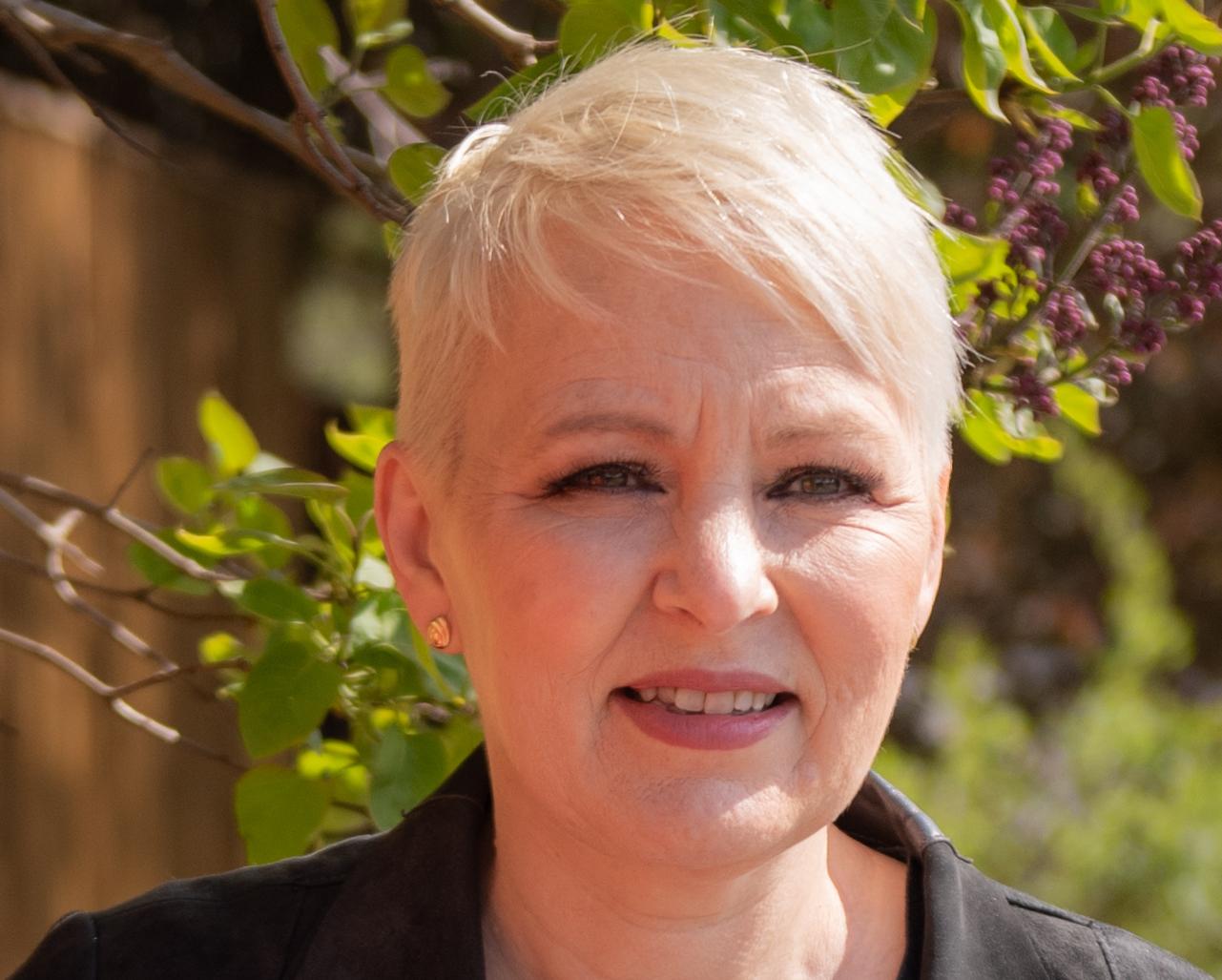 Christine Nicholson